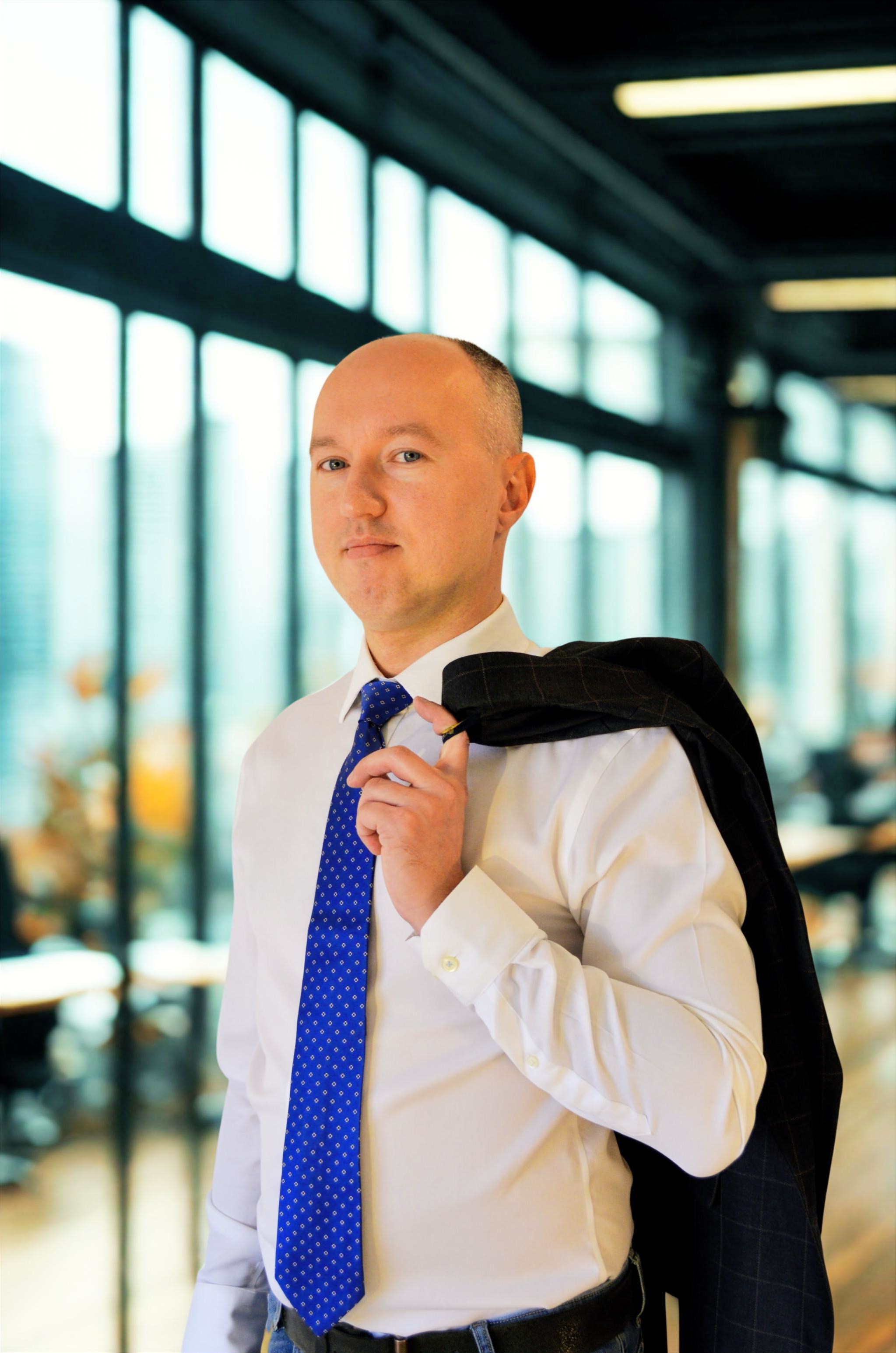 Dmitry Ryazanov, Controller Financiero Externo y Asesor de FP&A